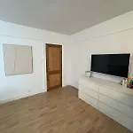House With Garden For 4 People Вервье