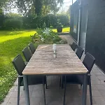 House With Garden For 4 People Ferienhaus *