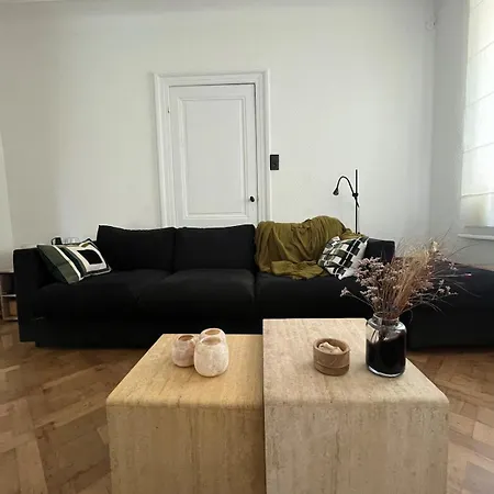 House With Garden For 4 People Feriehus