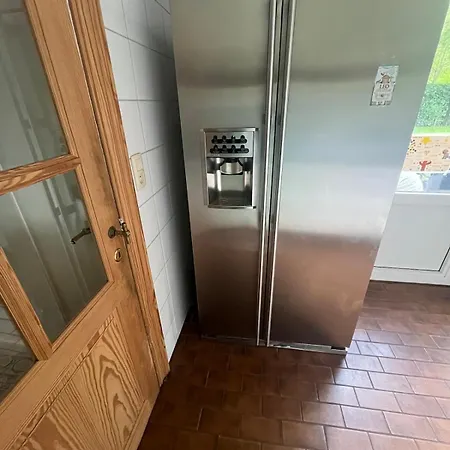 House With Garden For 4 People Вервье