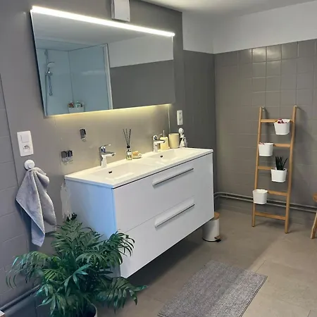 Hébergement de vacances House With Garden For 4 People