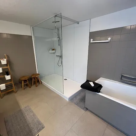 Dom wakacyjny House With Garden For 4 People *