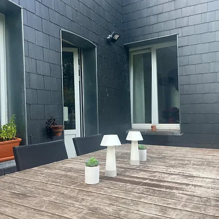 Dom wakacyjny House With Garden For 4 People *