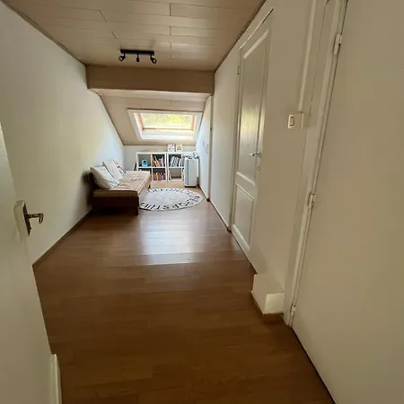 House With Garden For 4 People Feriehus