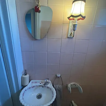 House With Garden For 4 People *