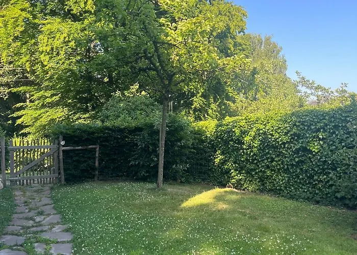 House With Garden For 4 People Ferienhaus